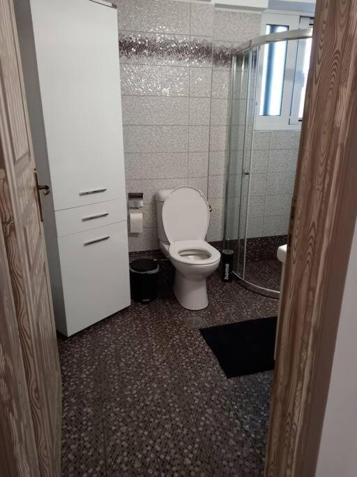 טריפוליס Άνετο Κεντρικό Διαμέρισμα Με 2 Υπνοδωμάτια מראה חיצוני תמונה